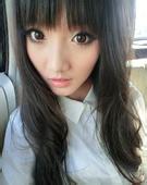 XF132兴发手机版官方地址 15坪の狭い部屋は、換気装置はあったが、息詰まるように暑くるしかった